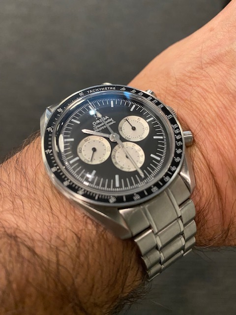 TimeZone TZ Showcase fS Omega Speedmaster Speedy Tuesday